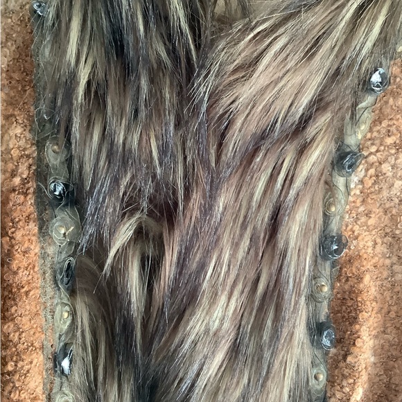 Hugging Kisses Sz XL UNIQUE DETAILED SWEATER VEST - Picture 2 of 10